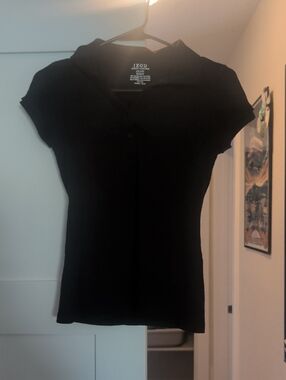 Izod Women's Black Short-Sleeve Button-Down Polo Top